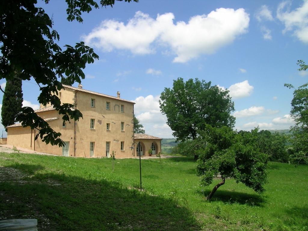 La Fonte Carducciana Villa ซานกัสชาโน ดี บาญญี ภายนอก รูปภาพ